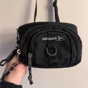 Eastsport Black Belt Bag